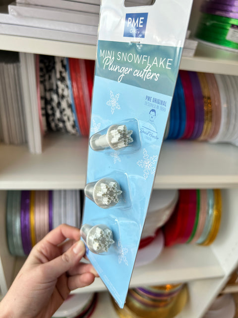 Mini Snowflake Plunger Cutters by PME